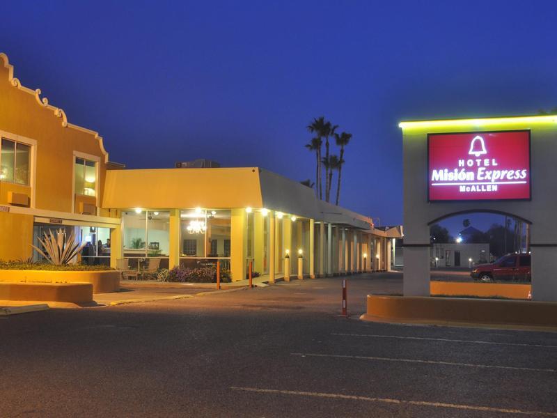 Clarion Inn Near Mcallen Airport Exterior photo